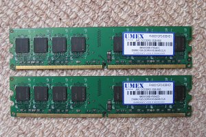 DDR2メモリー-1GBＸ2